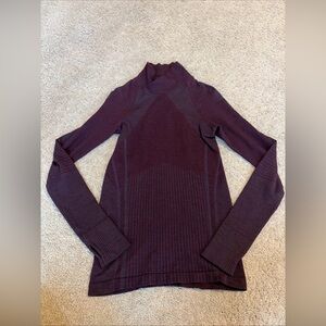 Athleta Wool Base Layer Top Long Sleeve Shirt Gray Maroon Burgundy Size Medium
